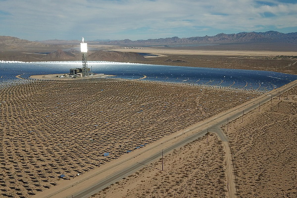 Solar thermal power plant construction